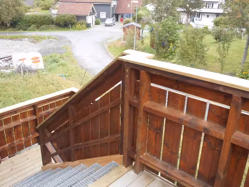 Steintrapp Ute: En Guide til Design, Materialer og Installasjon